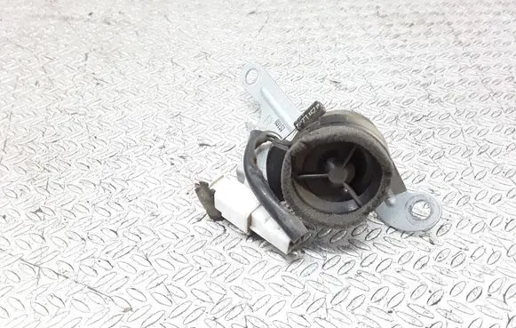 Mitsubishi Pajero Front door high frequency speaker