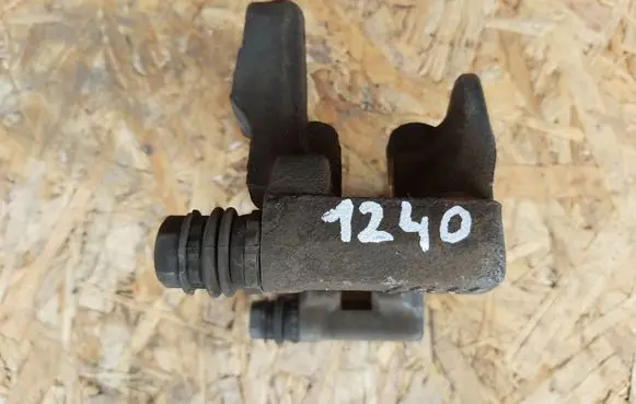 Seat Alhambra (Mk2) Rear brake pad spring 
