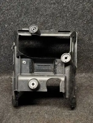 Audi Q7 4M Engine control unit holder 4M0907650B