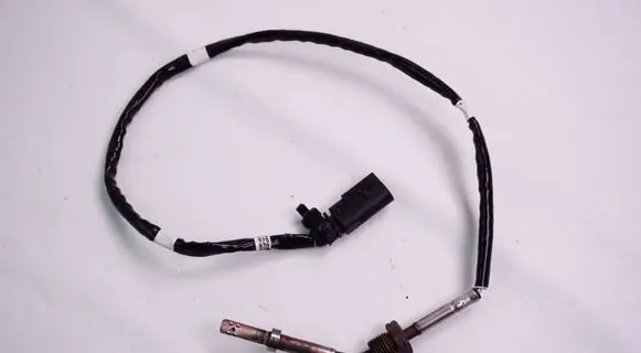 Volkswagen Transporter - Caravelle T5 Oil temperature sensor 03L906088DJ