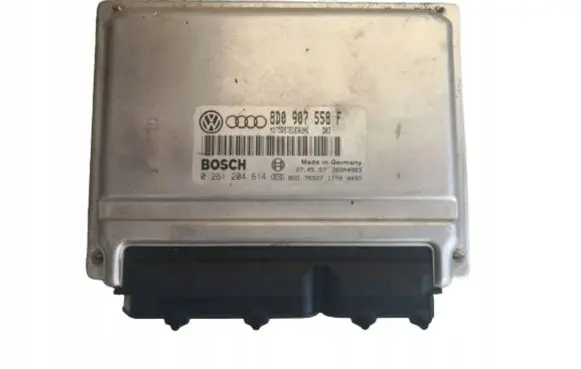 Volkswagen PASSAT B5.5 Engine control unit/module 8D0907558F