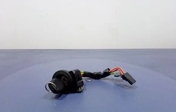 Opel Movano A Ignition lock 