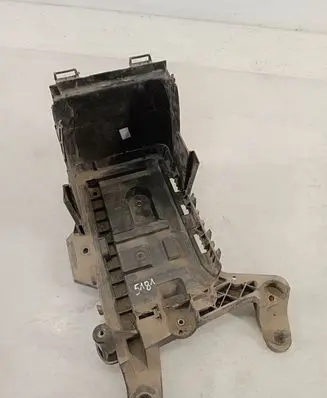 Volkswagen Caddy Battery tray 1K0915333