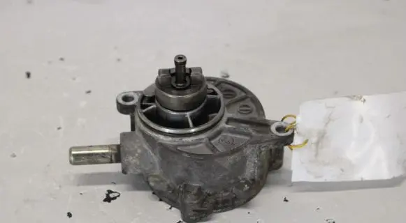 Mercedes-Benz Vito Viano W639 Vacuum pump A6462300165