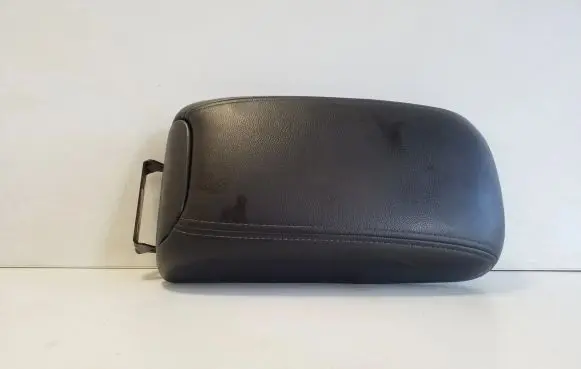 Mitsubishi Outlander Armrest