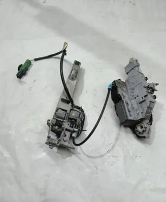 Citroen C6 Front door lock 9681330880 9680944780 40513138
