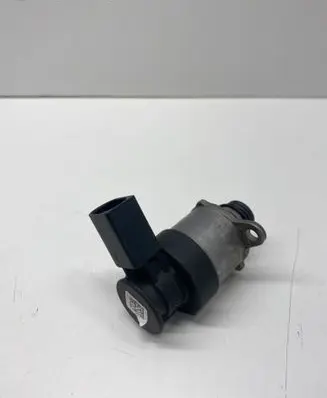 Volkswagen Transporter - Caravelle T5 Fuel pressure regulator 0928400706 8860710480