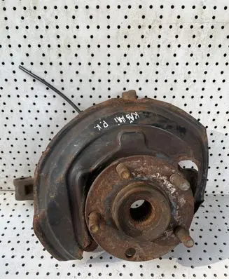 Nissan Qashqai Front wheel hub spindle knuckle 40015JD040