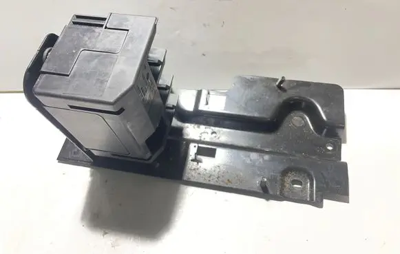 BMW 6 F12 F13 Battery bracket 7592920 521884