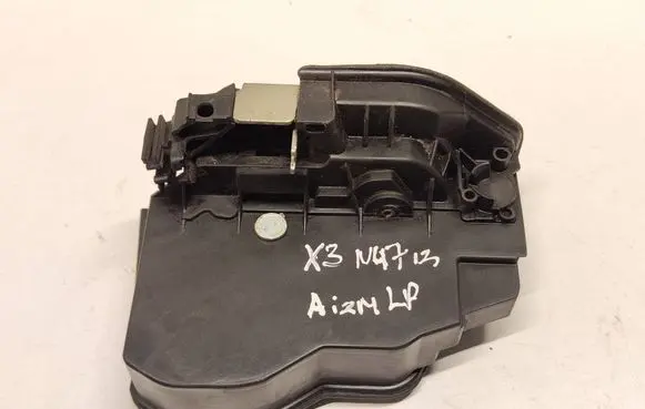 BMW X3 E83 Rear door lock 7202148 A046998