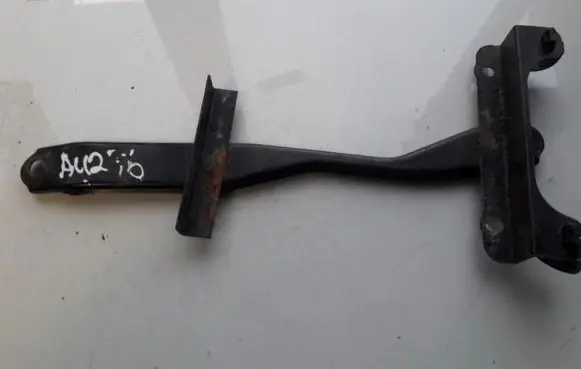 Toyota RAV 4 (XA30) Battery bracket 