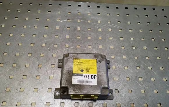 Mitsubishi Pajero Airbag control unit/module MR472773 1523003430