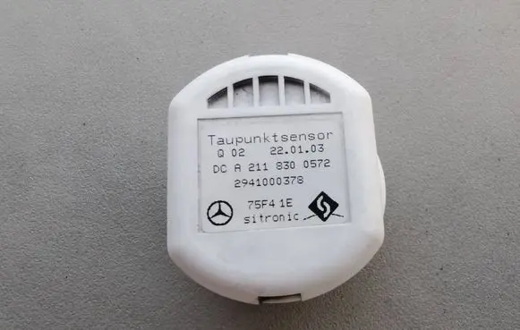 Mercedes-Benz CLS C219 Intake air temperature sensor A2118300572 2941000378 75F41F