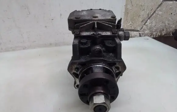Fuel injection high pressure pump