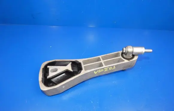 Volvo V60 Engine mount bracket 31460677