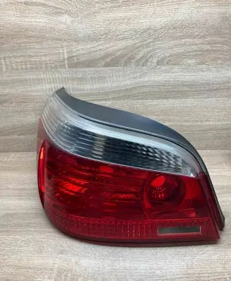 BMW 5 E60 E61 Tailgate rear/tail lights 6910767 2VP008679
