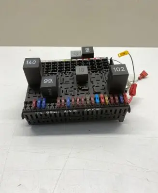 Volkswagen Transporter - Caravelle T4 Fuse module 7D0937517