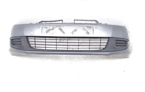 Volkswagen Golf VI Front bumper