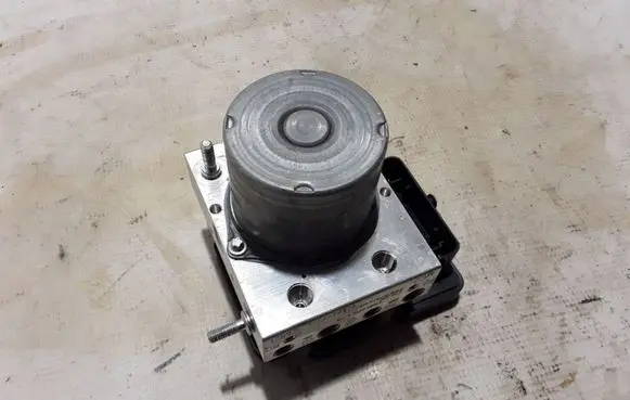 Renault Zoe ABS Pump 476602879R