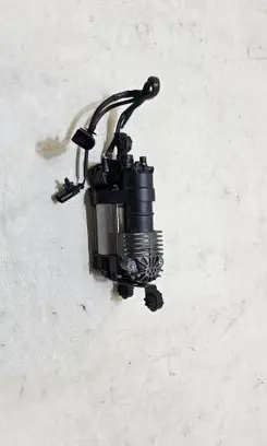 Porsche Macan (95B) Air suspension compressor/pump 95B616006F