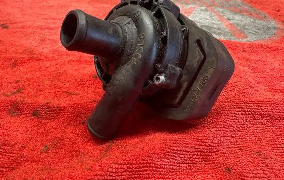 Mercedes-Benz ML W164 Electric auxiliary coolant/water pump A2118350028
