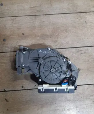 Mercedes-Benz C W205 Soft lock spindle drive A2057604100 00069868 C10274108
