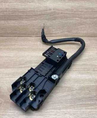 Mercedes-Benz E W211 Fuse module 2115452301 013948411 USED