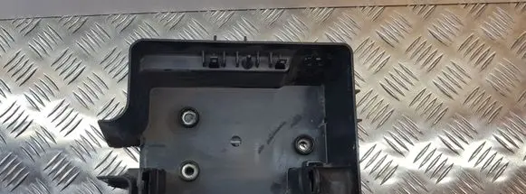 Iveco Daily 35 - 40.10 Fuse box cover 69500825