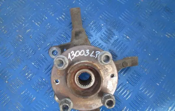 Renault Modus Front wheel hub spindle knuckle