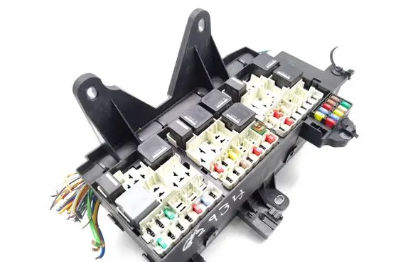 Jaguar XE Fuse module DH2214B192AA