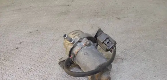 Volvo XC90 Vacuum pump 30630398