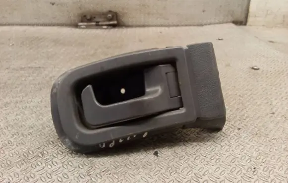 Mercedes-Benz Vito Viano W638 Front door interior handle A6387660578