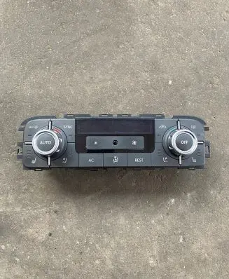 Volkswagen Touareg II Climate control unit 7P6907040BN