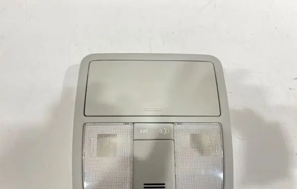 Toyota Avensis T270 Other interior light N038151 CZ5011