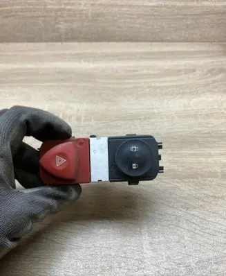 Renault Megane II Hazard light switch 8200095493