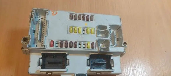 Alfa Romeo Giulietta Central body control module 50534683 116RAI000029 10R041061