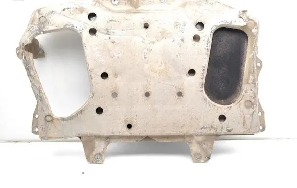Land Rover Discovery 5 Engine splash shield/under tray PLA7E063CC