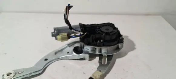 Mercedes-Benz C W205 Other engine bay part A2056200042 S000047719 20150430