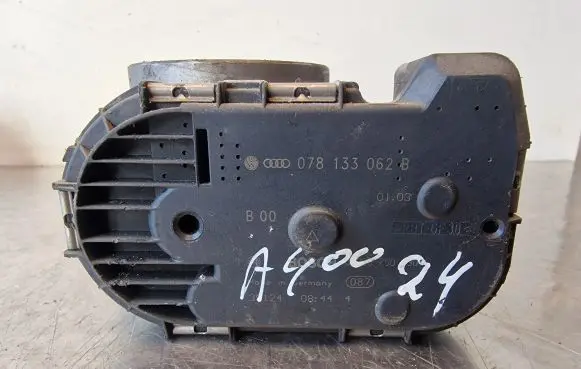 Audi A4 S4 B5 8D Throttle valve 078133062B