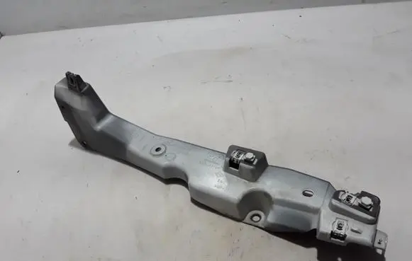 Mercedes-Benz Citan W415 Fender mounting bracket 631238779R