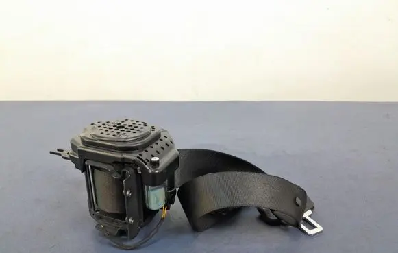 BMW 3 G20 G21 Front seatbelt 636156500