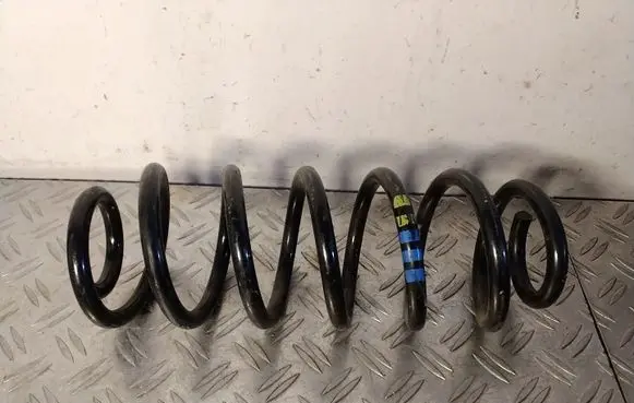 Lexus RX 450H Rear coil spring 