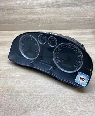 Volkswagen PASSAT B5.5 Speedometer (instrument cluster) 3B0920809E