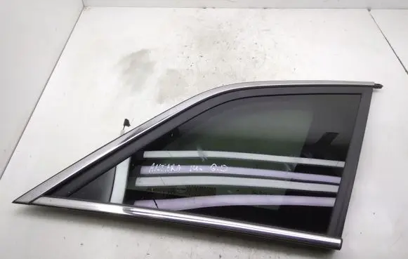 Opel Antara Rear side window