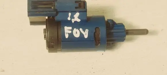 Clutch pedal sensor