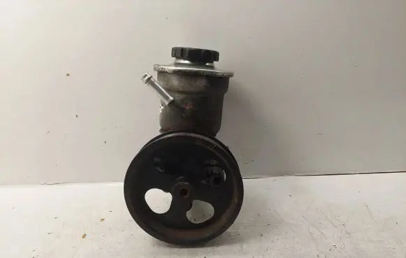 Toyota Corolla Verso AR10 Power steering pump 4431005120