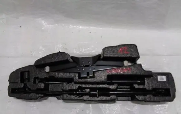 KIA Carens III Lift Jack 