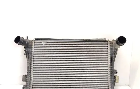 Volkswagen Caddy Intercooler radiator 8ML376746721 99000037