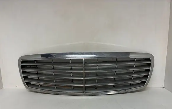 Citroen DS4 Front bumper upper radiator grill