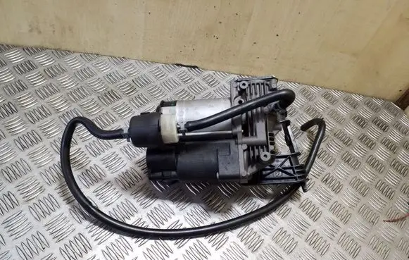 Jaguar XJL Air suspension compressor/pump AW933B484AF